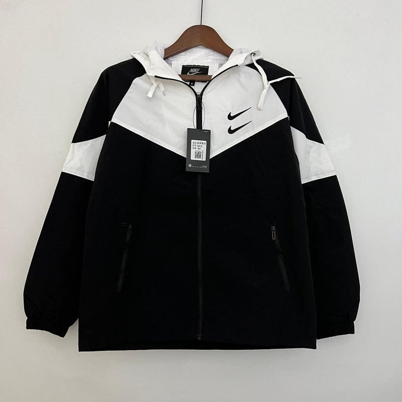 corta-vento-nike-sportswear-preto-e-branco-1