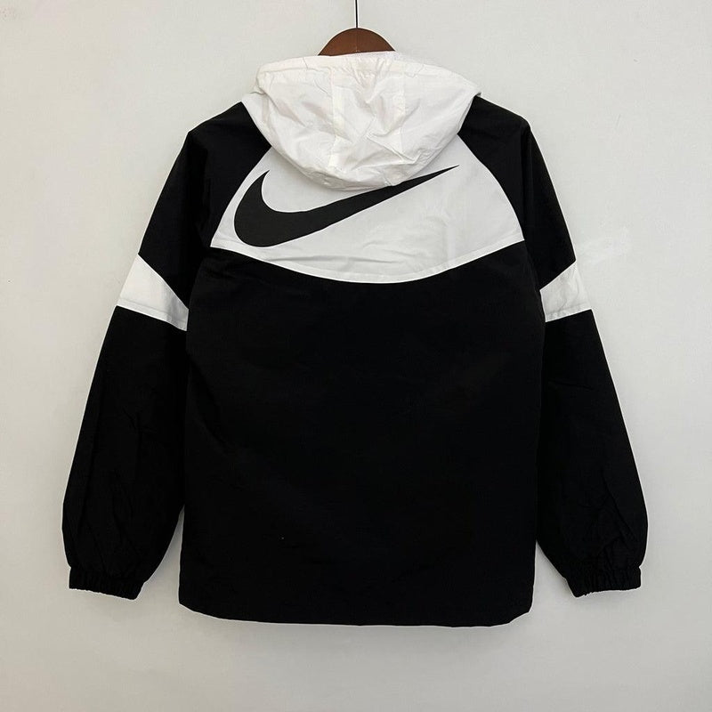 corta-vento-nike-sportswear-preto-e-branco-2