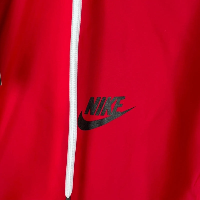corta-vento-nike-sportswear-vermelho-e-branca-2