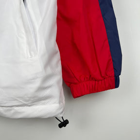 corta-vento-nike-sportswear-vermelho-e-branca-4