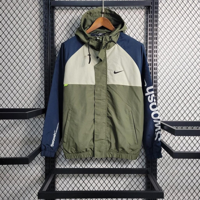 corta-vento-nike-sportwear-swoosh-verde-e-azul-1