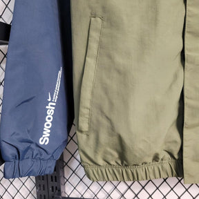 corta-vento-nike-sportwear-swoosh-verde-e-azul-7