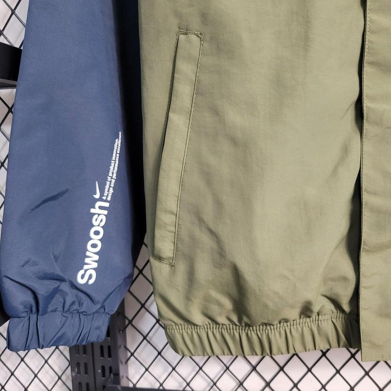 corta-vento-nike-sportwear-swoosh-verde-e-azul-7