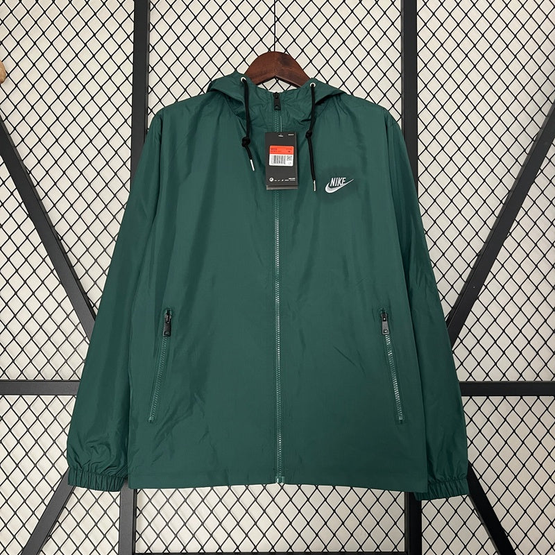 corta-vento-nike-verde-2024-1