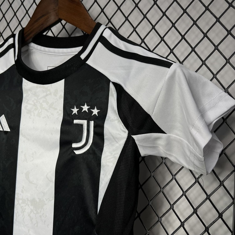 kit-infantil-juventus-titular-2024-25-3
