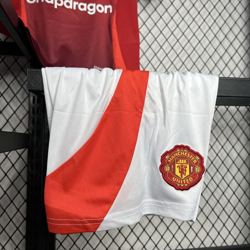 kit-infantil-manchester-united-titular-2024-25-4
