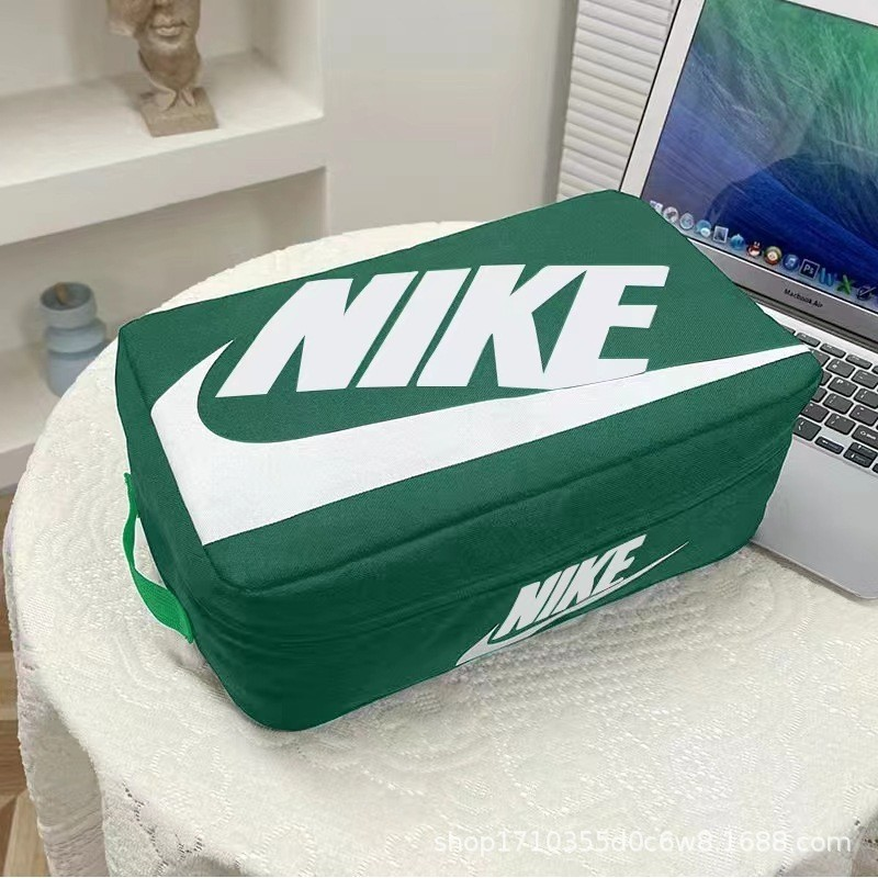 porta-chuteiras-nike-e-adidas-3