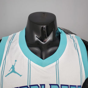 regata-charlotte-hornets-masculina-branca-4
