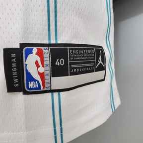 regata-charlotte-hornets-masculina-branca-5